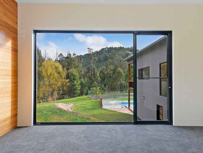 aluminium-sashless-double-hung-windows-3 aluminium-sashless-double